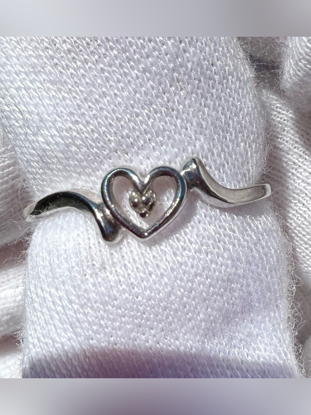 Solid 10K White Gold Open Heart Bypass Wave Ring Size 8